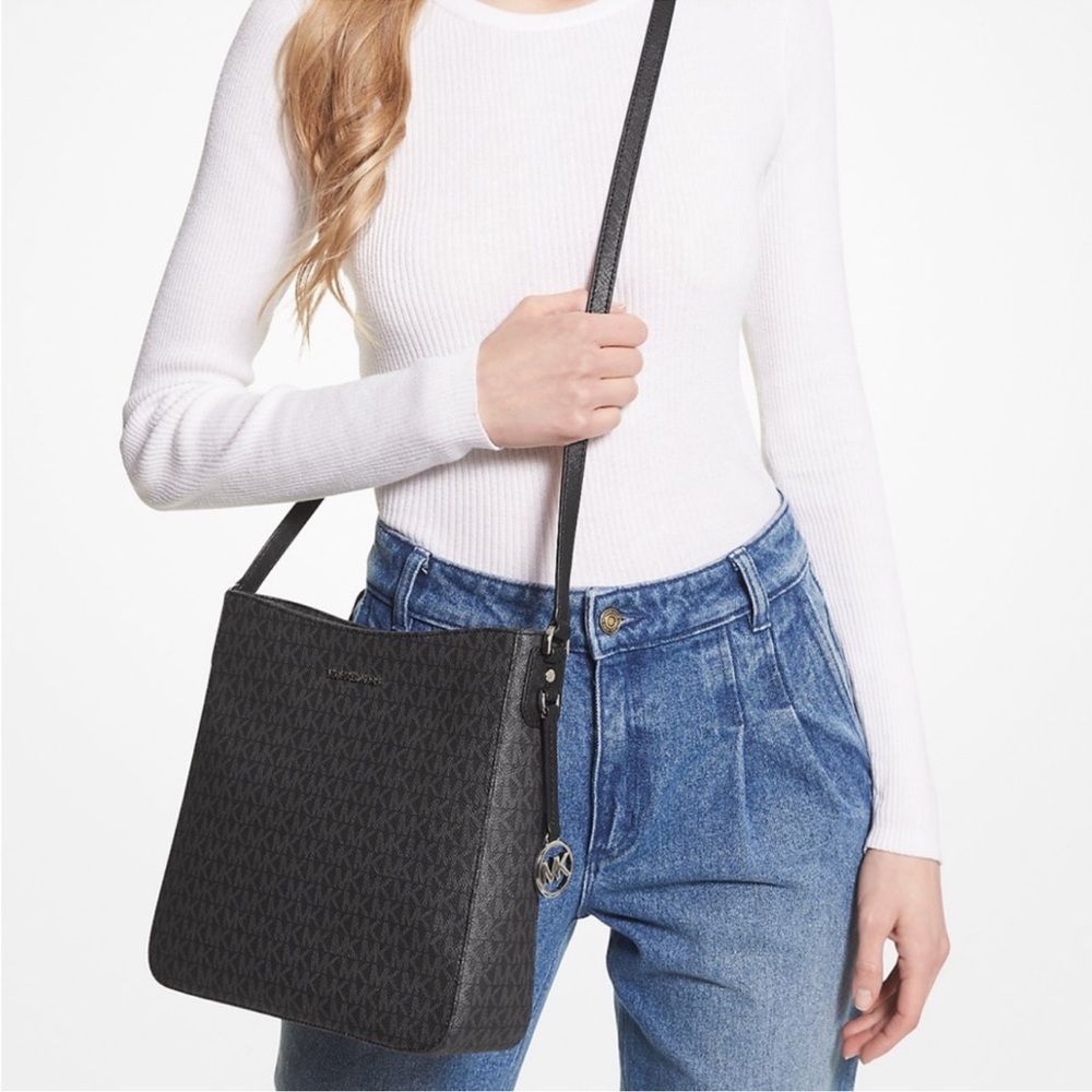 Michael Kors LG MESSENGER Crossbody Black - Picture 13 of 13